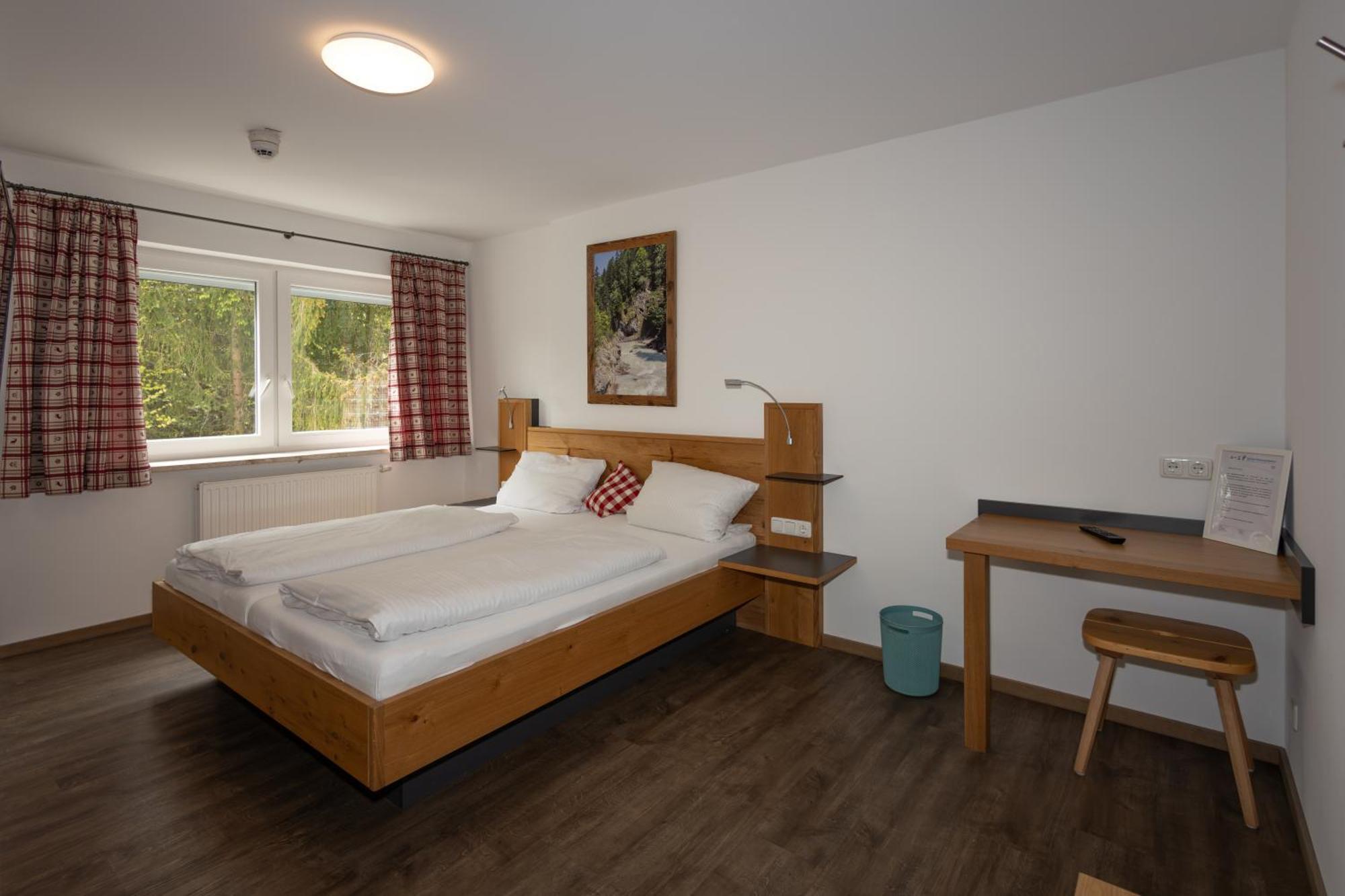 Hotel Isarwinkel Geretsried Exterior foto